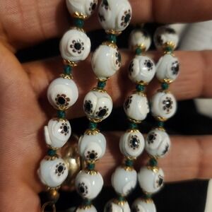 Vintage Venetian Murano Millefiori Glass Bead Necklace White Floral Hand Knotted